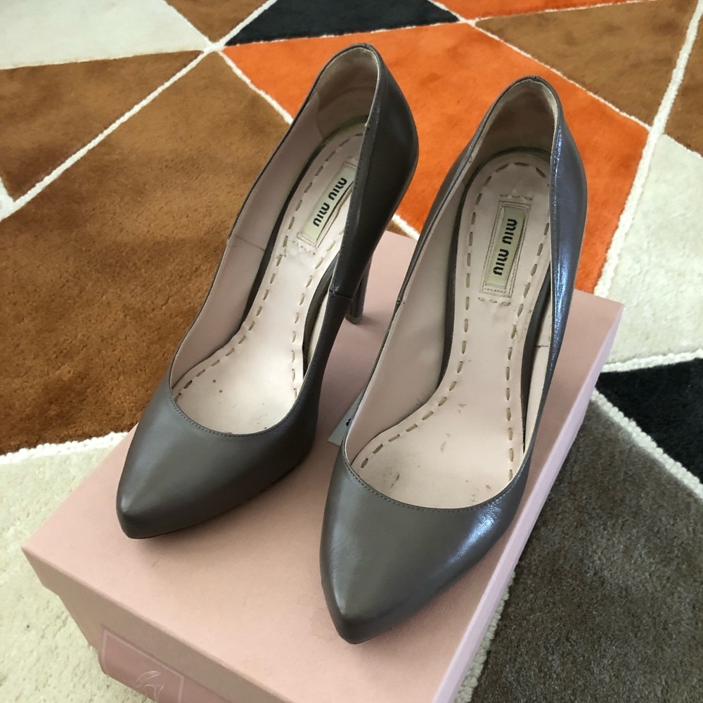 Miu Miu Taupe Pumps